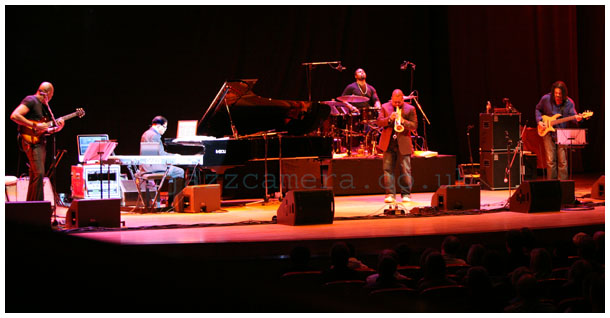 Herbie Hancock, with Lionel Loueke, Terence Blanchard, Kendrick Scott and James Genus at Symphony Hall  