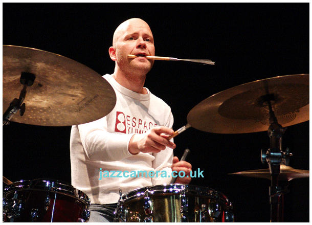 Tord Gustavsen Trio: Jarle Vespestad, drums